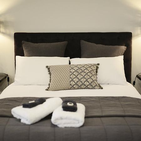 Clement House Bed & Breakfast เบแนลลา ภายนอก รูปภาพ