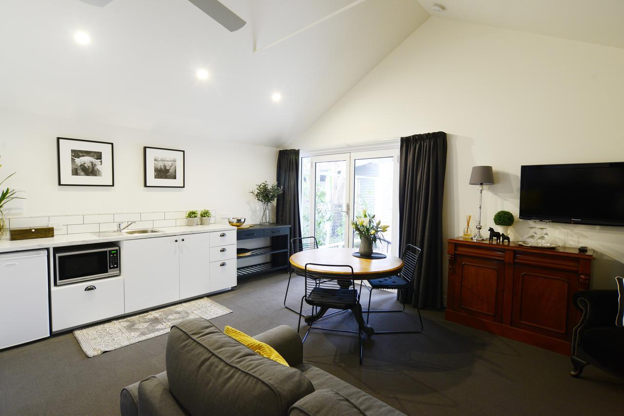 Clement House Bed & Breakfast เบแนลลา ภายนอก รูปภาพ