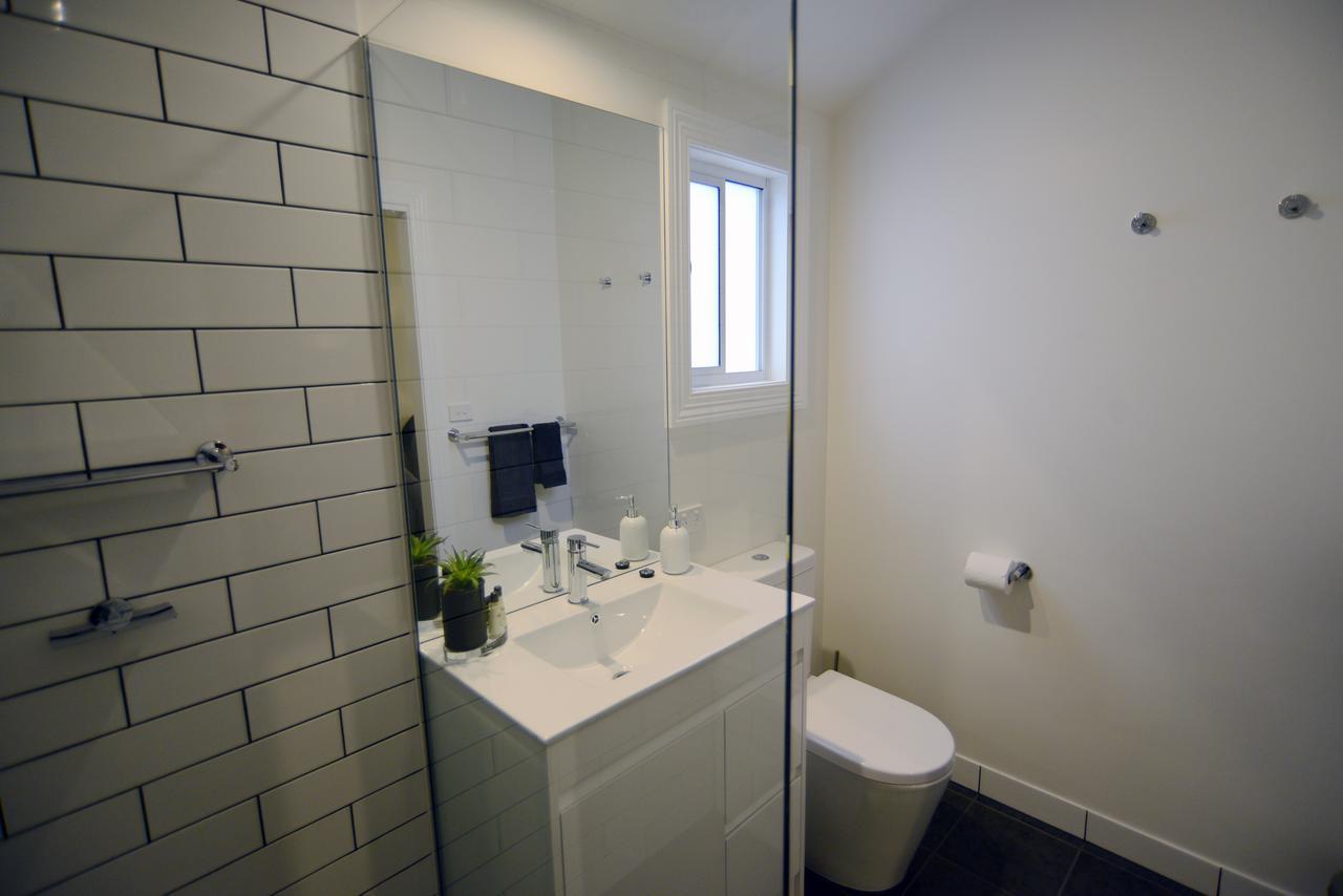Clement House Bed & Breakfast เบแนลลา ภายนอก รูปภาพ