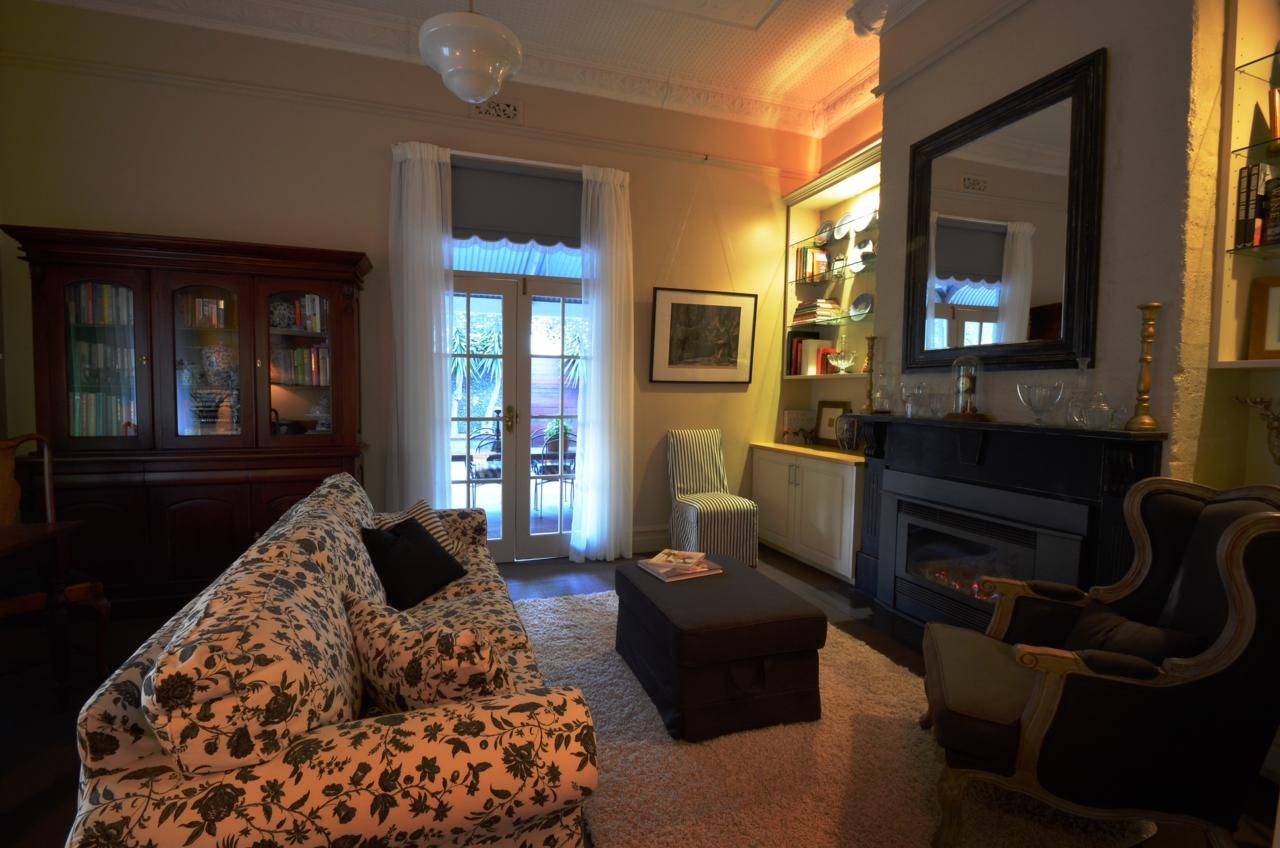 Clement House Bed & Breakfast เบแนลลา ภายนอก รูปภาพ